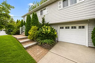 505 Hawkins Rd, Selden, NY 11784 - Photo 2
