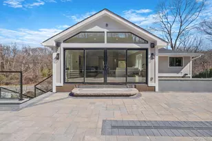 150 Sugar Toms Ln, East Norwich, NY 11732 - Photo 4