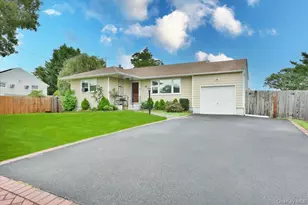 95 Jenkins Ave, North Babylon, NY 11703 - Photo 4