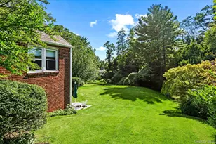 10 Vista Dr, Great Neck, NY 11021 - Photo 44
