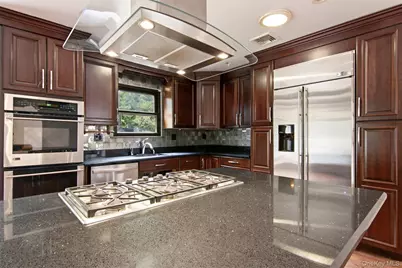2 Cascade Court, Dix Hills, NY 11746 - Photo 14