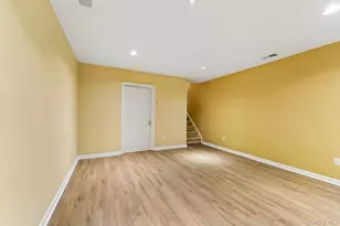 122 Crystal Hill Dr, Pomona, NY 10970 - Photo 16