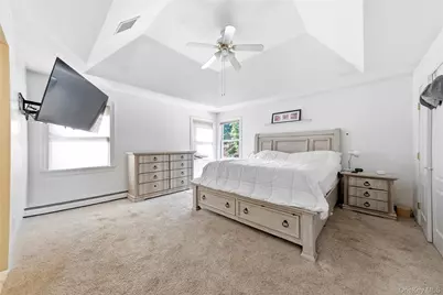 204 Melrose Parkway, Patchogue, NY 11772 - Photo 20