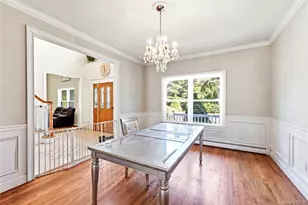 204 Melrose Pkwy, Patchogue, NY 11772 - Photo 18