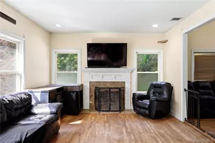 204 Melrose Pkwy, Patchogue, NY 11772 - Photo 16