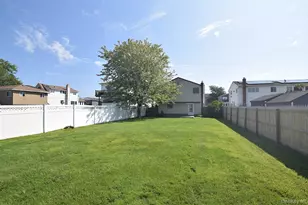 855 Surf St, Lindenhurst, NY 11757 - Photo 18