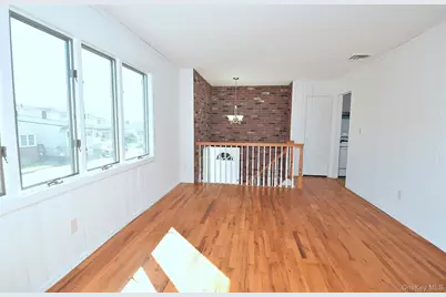 855 Surf Street, Lindenhurst, NY 11757 - Photo 4