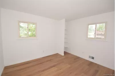 855 Surf Street, Lindenhurst, NY 11757 - Photo 14