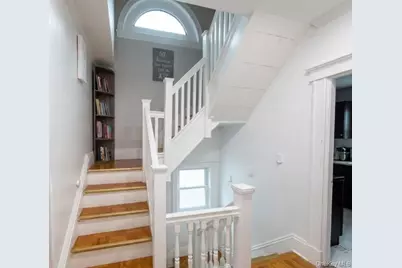 8755 114th Street #2nd fl, Richmond Hill, NY 11418 - Photo 8