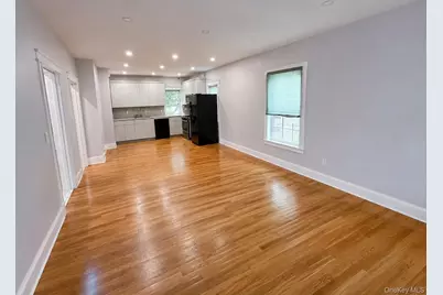 8755 114th Street #2nd fl, Richmond Hill, NY 11418 - Photo 4