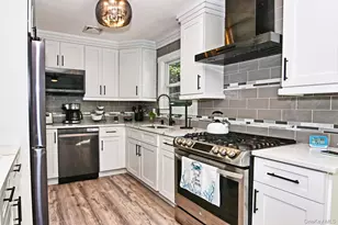 14 Kathy St, Hampton Bays, NY 11946 - Photo 12
