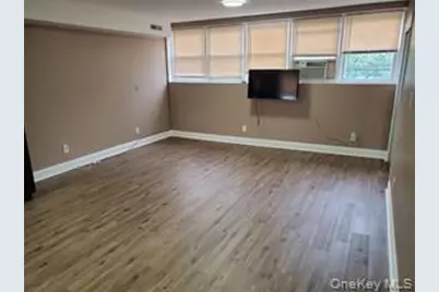 524 Merrick Road #2nd Fl, Lynbrook, NY 11563 - Photo 2