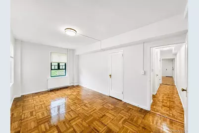 1569 Metropolitan Avenue #6I, Bronx, NY 10462 - Photo 12