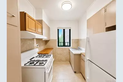 1569 Metropolitan Avenue #6I, Bronx, NY 10462 - Photo 1