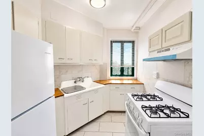 1469 East Avenue #8G, Bronx, NY 10462 - Photo 1