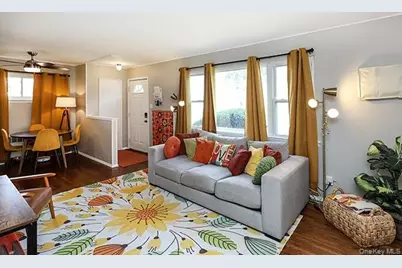 384 Michigan Avenue, Massapequa Park, NY 11762 - Photo 4