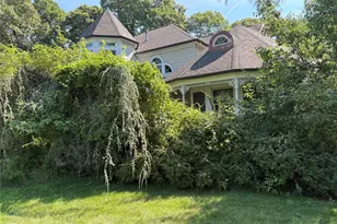 59 Hidden Pheasant Path, Wading River, NY 11792 - Photo 2