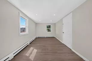 14 Electric St, Patchogue, NY 11772 - Photo 16