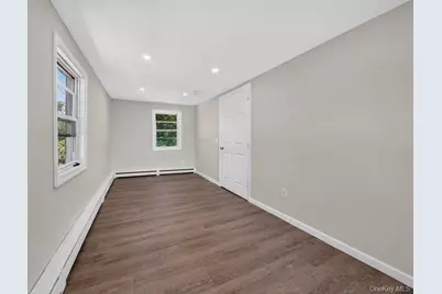 14 Electric Street, Patchogue, NY 11772 - Photo 20