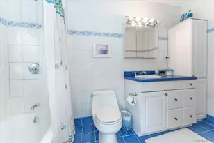 616 Woodmere Blvd, Woodmere, NY 11598 - Photo 18