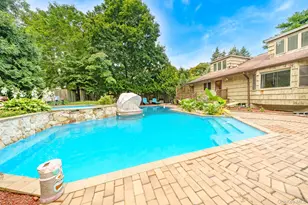 4 Rose Ct, Centereach, NY 11720 - Photo 8
