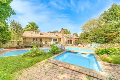 4 Rose Court, Centereach, NY 11720 - Photo 10