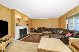 4 Rose Ct, Centereach, NY 11720 - Photo 12