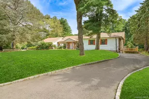 4 Rose Ct, Centereach, NY 11720 - Photo 2