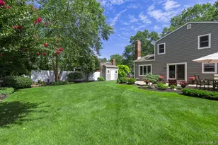 22 Sycamore Ln, Commack, NY 11725 - Photo 32
