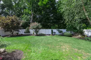 22 Sycamore Ln, Commack, NY 11725 - Photo 38