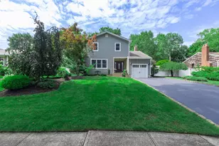 22 Sycamore Ln, Commack, NY 11725 - Photo 2
