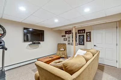22 Sycamore Lane, Commack, NY 11725 - Photo 24