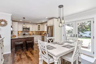 22 Sycamore Ln, Commack, NY 11725 - Photo 16