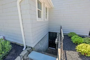 511 Montauk Hwy, East Moriches, NY 11940 - Photo 38