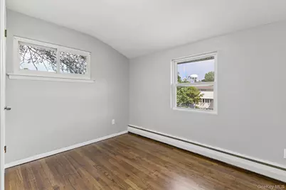 322 Barleau, Brentwood, NY 11717 - Photo 20