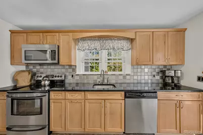 210 Tate Avenue, Buchanan, NY 10511 - Photo 10