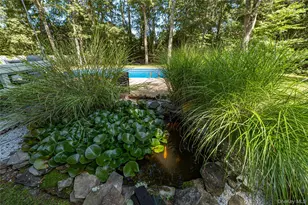 40 Golf Club Cir, Manorville, NY 11949 - Photo 22