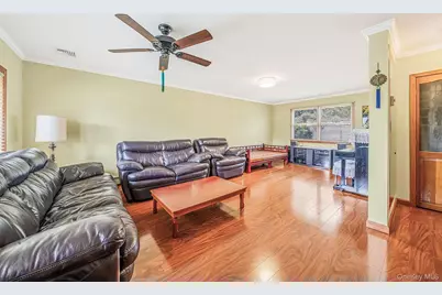 60 Academy Lane, Levittown, NY 11756 - Photo 18