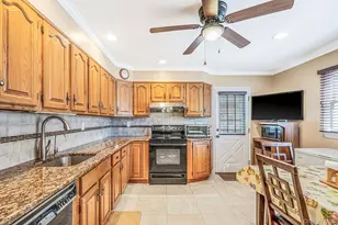 60 Academy Ln, Levittown, NY 11756 - Photo 24