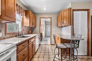 42 Stewart Ave, Bethpage, NY 11714 - Photo 10