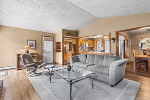 42 Stewart Ave, Bethpage, NY 11714 - Photo 18