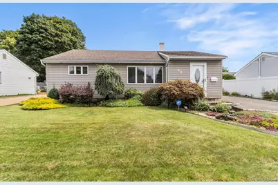 42 Stewart Avenue, Bethpage, NY 11714 - Photo 2