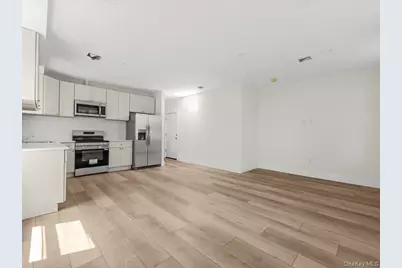 910 E 226th Street, Bronx, NY 10466 - Photo 4