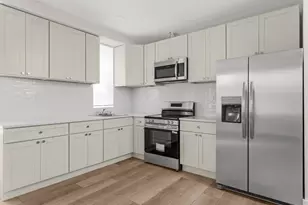 910 E 226th St, Bronx, NY 10466 - Photo 6