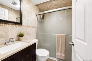 235 E 237th St, Bronx, NY 10470 - Photo 26
