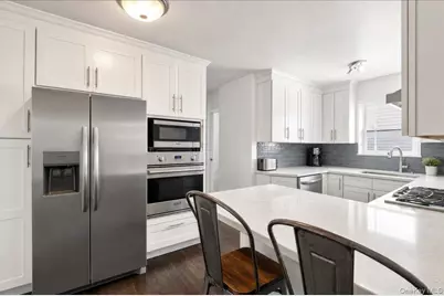 235 E 237th Street, Bronx, NY 10470 - Photo 10