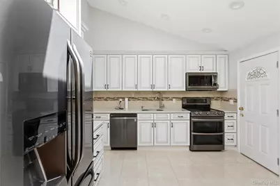 1031 Fordham Lane, Woodmere, NY 11598 - Photo 8
