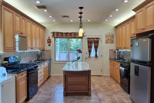 40 Herrick Ave, Spring Valley, NY 10977 - Photo 2