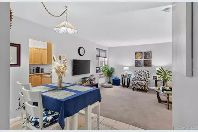 36 Cathedral Avenue #4F, Hempstead, NY 11550 - Photo 2