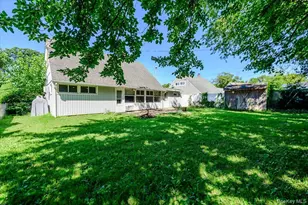 162 Twin Ln N, Wantagh, NY 11793 - Photo 18